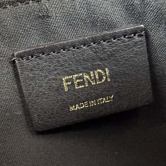 FENDI Brown Leather Shoulder Bag - Picture 14 of 15